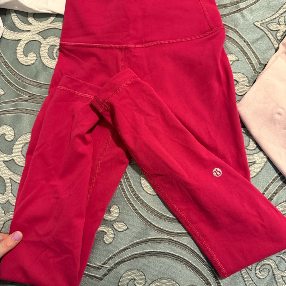 lululemon fuchsia/pink Cropped Leggings